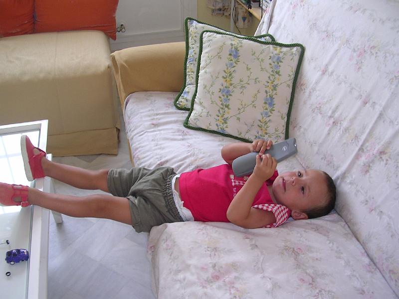 Oliver 28-jul-07 09-38-00.JPG